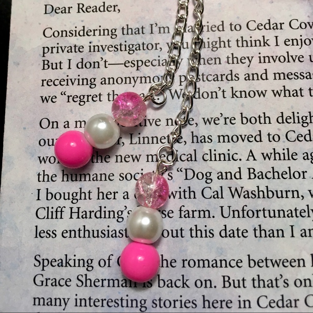Cute beaded bookmark on a chain!